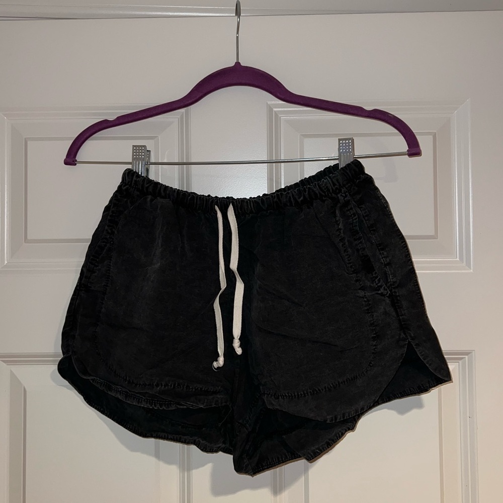 Brandy Melville grey shorts